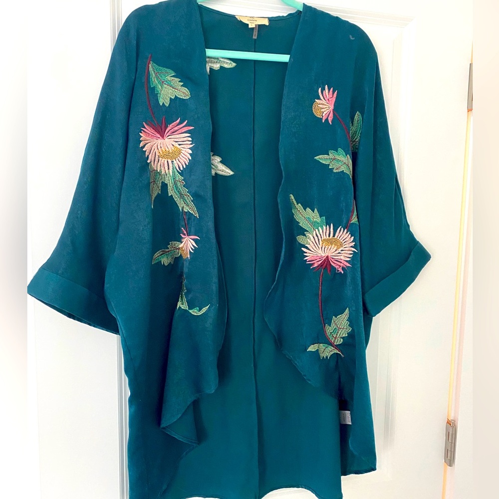 Embroidered Floral Kimono